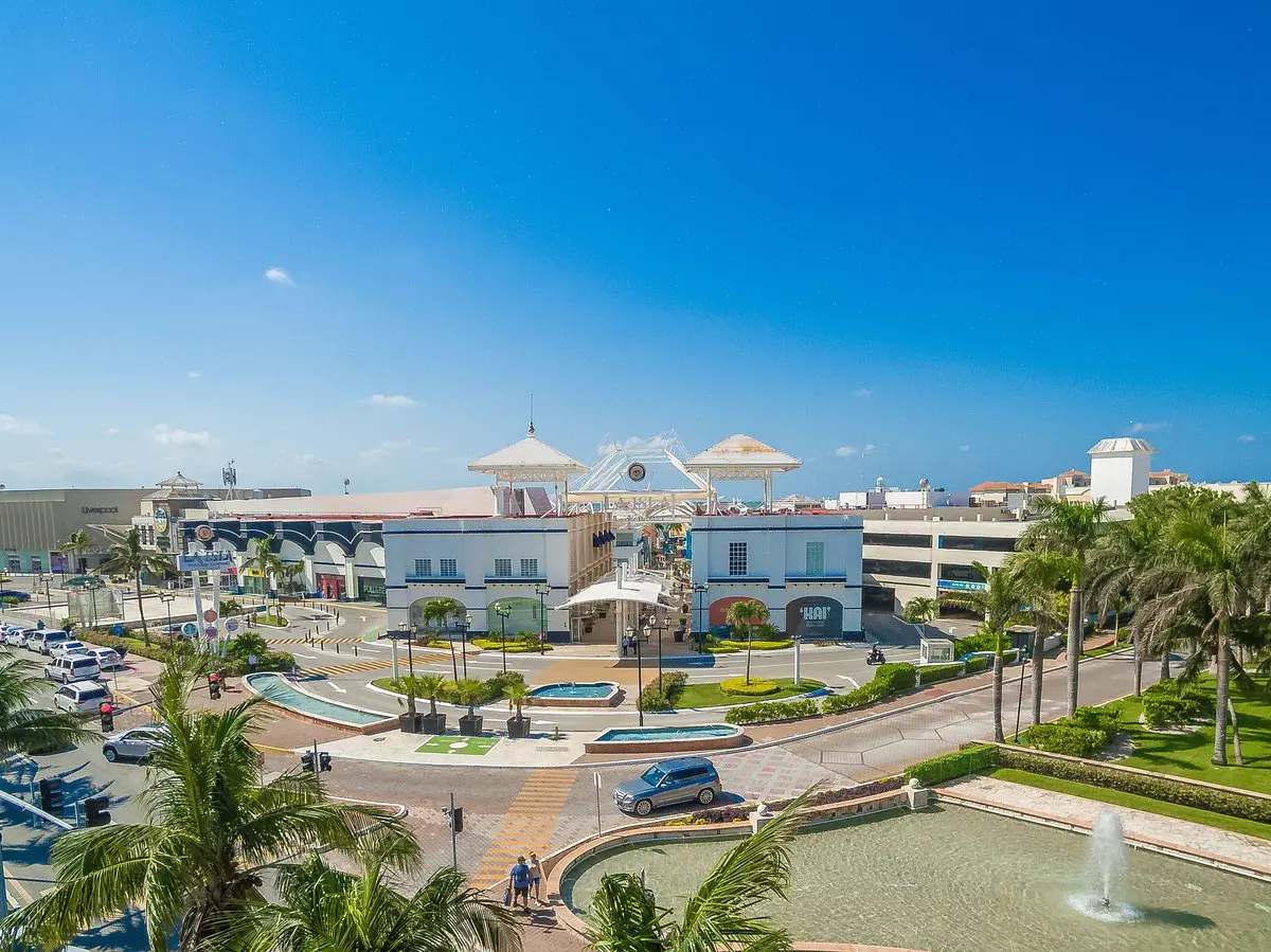 Visit La Isla Shopping Village, located in Cancun Hotel Zone