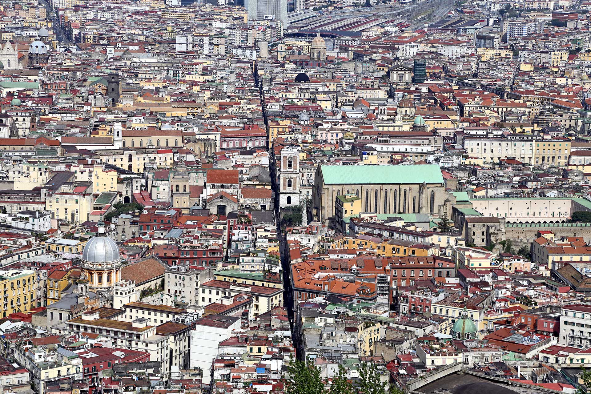 Visit Downtown Naples, Italy Visit Downtown Naples, Italy