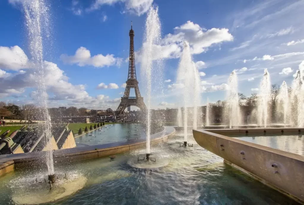 Located across the Seine River from the Eiffel Tower, the Trocadéro Fountains offer one of the most stunning panoramic views of the monument.
