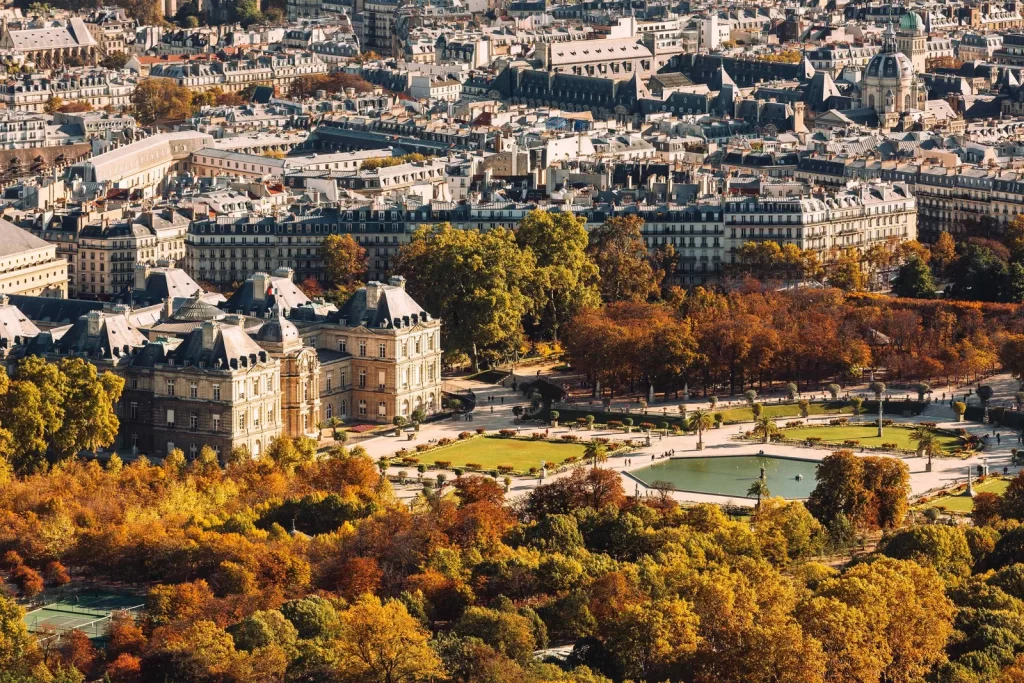 In autumn, Paris transforms into a city painted in shades of gold, red, and orange. The tree-lined boulevards, parks, and gardens—like the Tuileries and Luxembourg Gardens—glow with warm hues, creating a romantic and serene atmosphere.