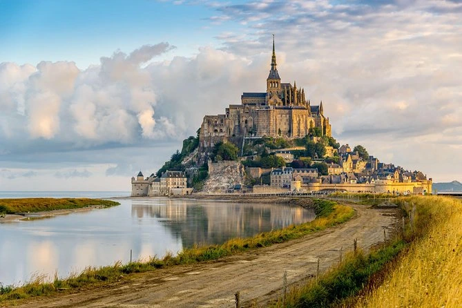 Mont Saint-Michel Day Trip with Abbey Entry from Paris