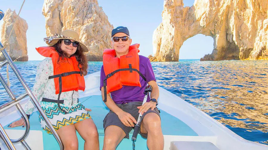 Tours to The Arch of Cabo