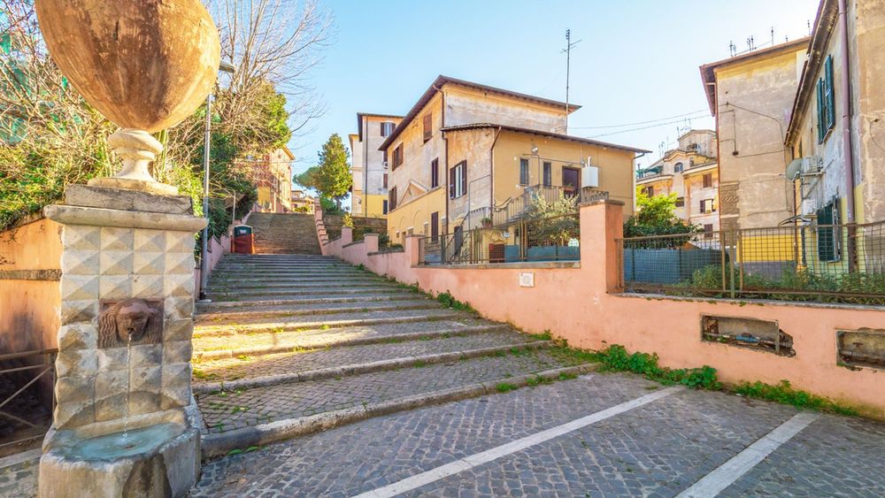 Garbatella: Cinema-Style Rome