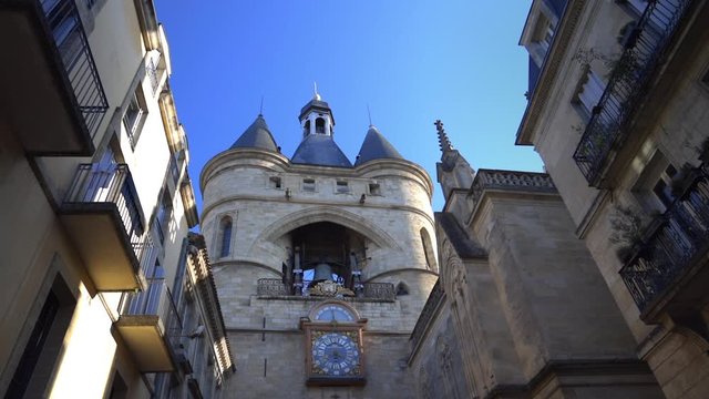 La Grosse Cloche (The Big Bell)