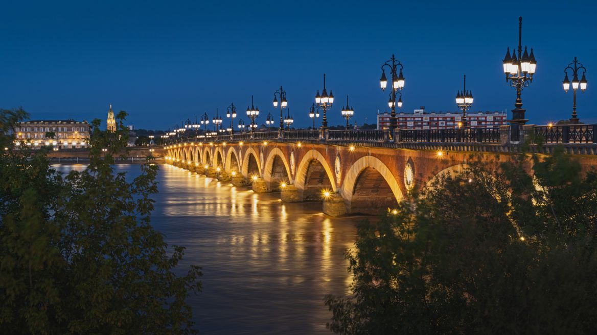 Bordeaux Nightlife Guide