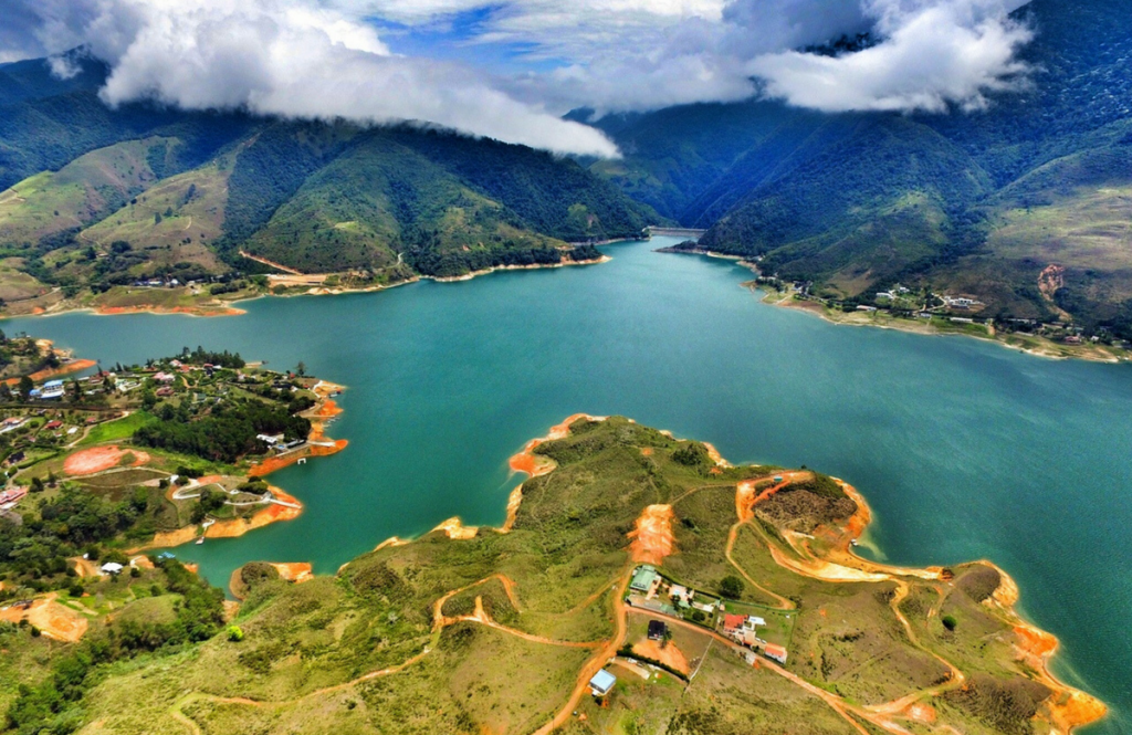 Calima Lake